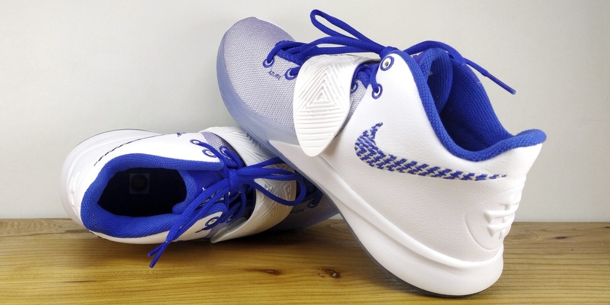 シューズ(男性用) Kyrie Flytrap III 9.5 White/Black-Blue シューズ(男性用) Kyrie Flytrap III 9.5 White/Black-Blue s-l1200.jpg