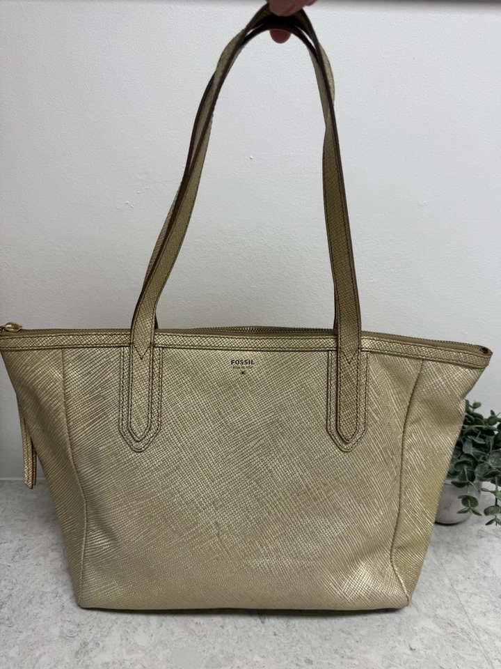 Bolso de hombro Fossil para mujer Sydney Shopper de cuero dorado metálico LG Foto 2 de 4