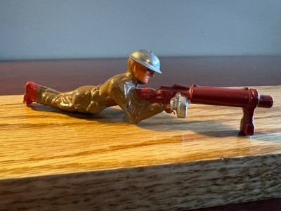 Vintage Barclay B61 728 Machine Gunner Lying Flat Maroon Gun  Lead ~ Near MINT~!
