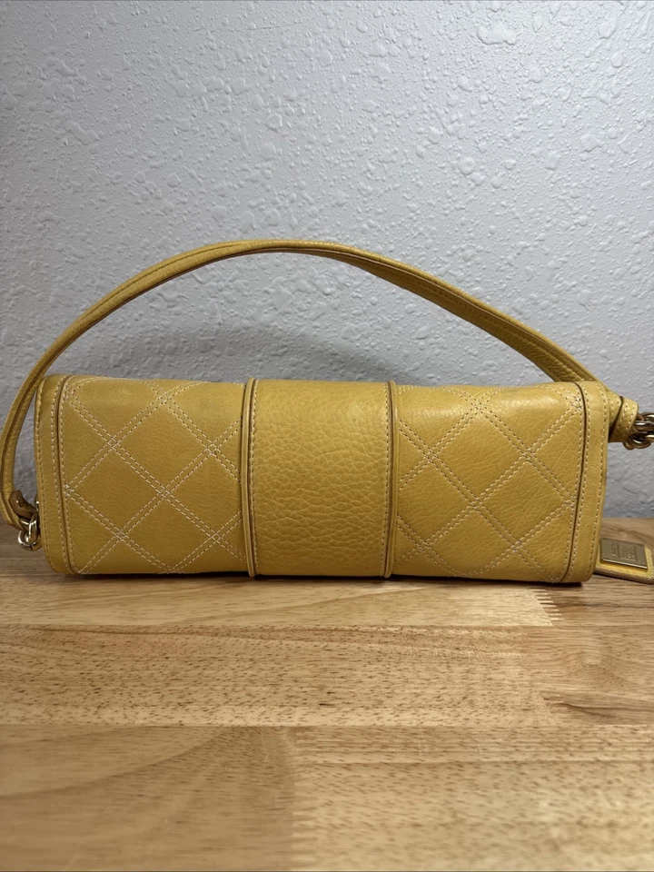 Liz Claiborne Geniune Yellow Leather Y2K Baggett Style Shoulder Handbag - Image 2 of 4