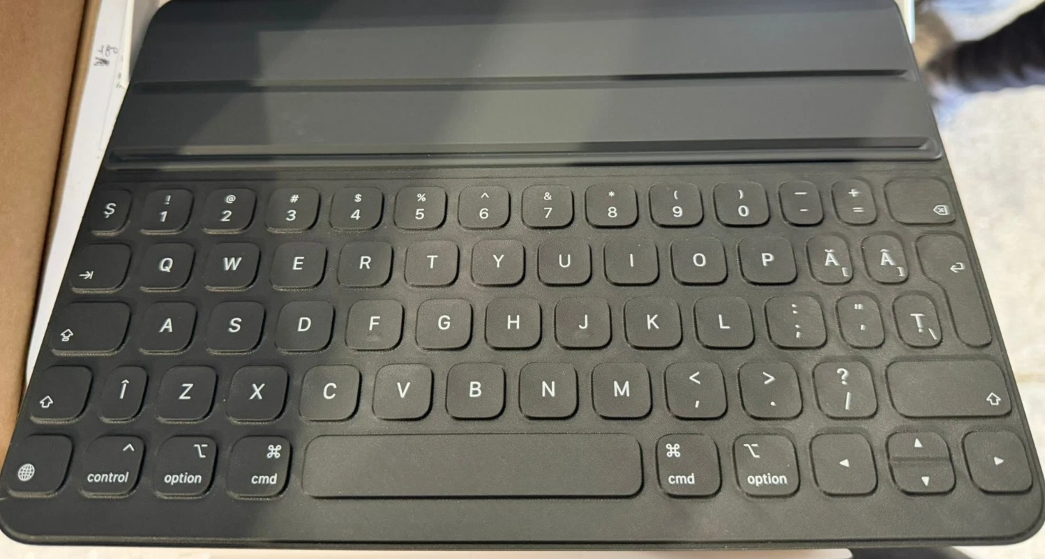 GENUINE APPLE IPAD PRO 11” 1ST/2ND/3RD/4TH GEN & AIR 4/5 SMART KEYBOARD FOLIO - Picture 3 of 16