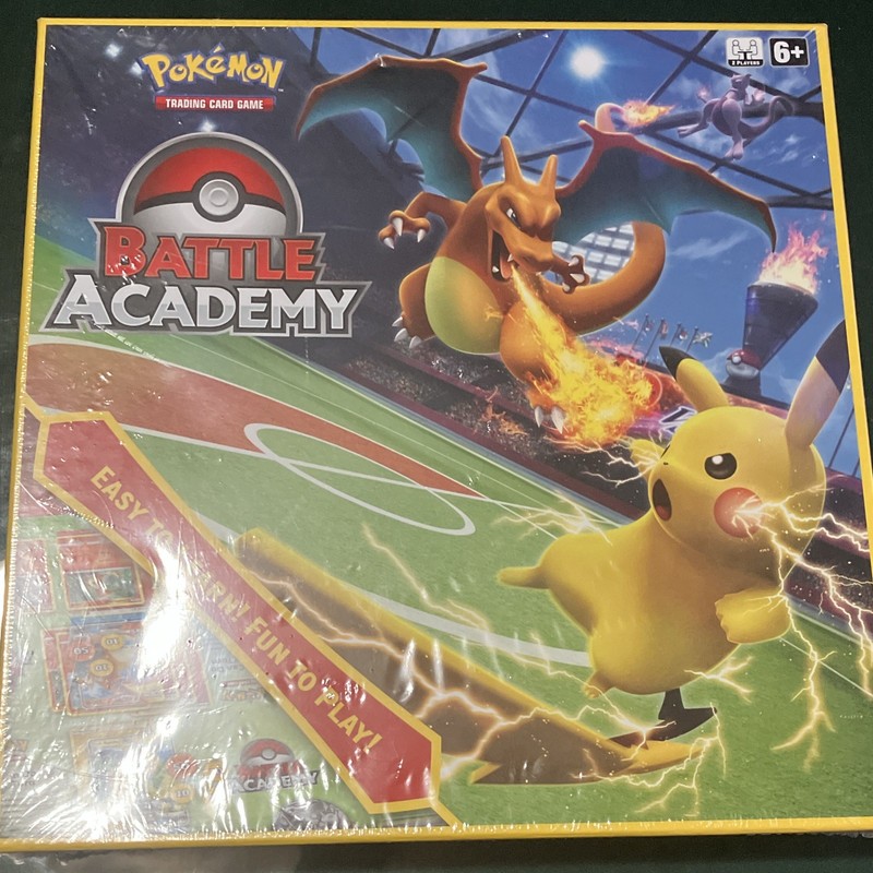 Pokémon Battle Academy 2020 Trading Card Game Complete Charizard Pikachu Mewtwo