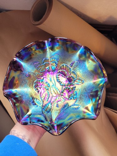 Pretty Electric Old Imperial Carnival Glass Amethyst Pansy Bowl Great Color!!!! - 第 2/12 張圖片