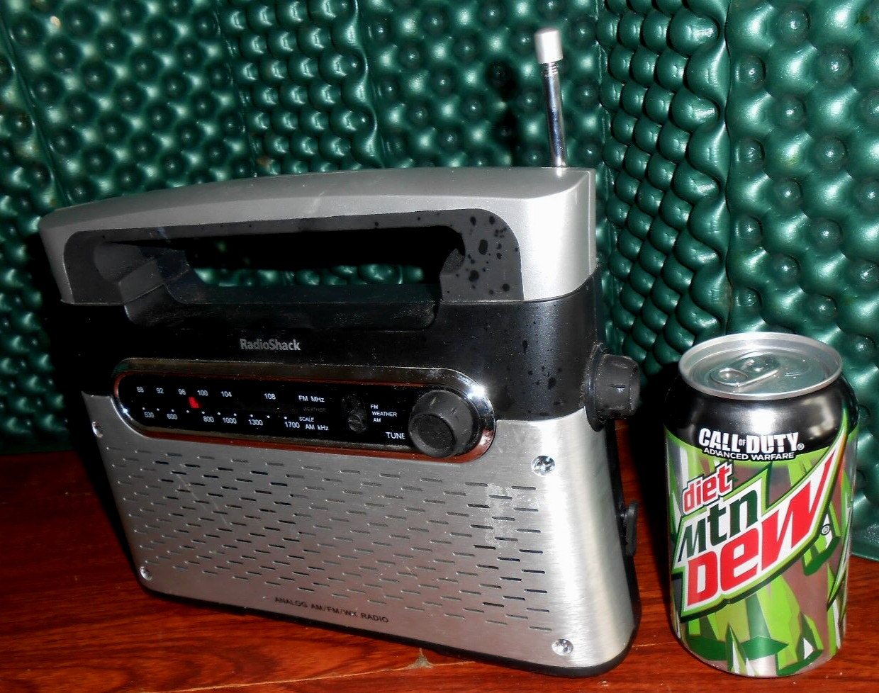 Vintage RadioShack Portable Radio Analog AM/FM/WX AC/DC WORKS