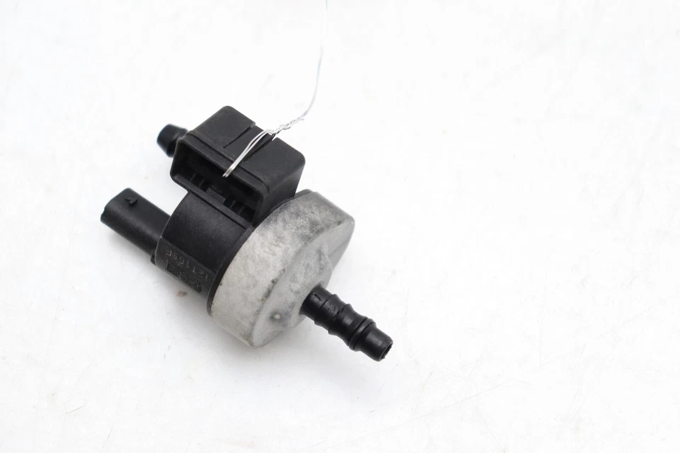 Volkswagen Beetle 2013 5C 2,0 L válvula de purga de vapor de combustible E2154 Foto 4 de 4