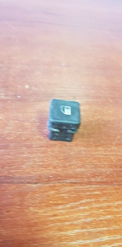 BMW E39 E38 5 7er ZENTRALVERRIEGELUNG TASTENSCHALTER 8360828