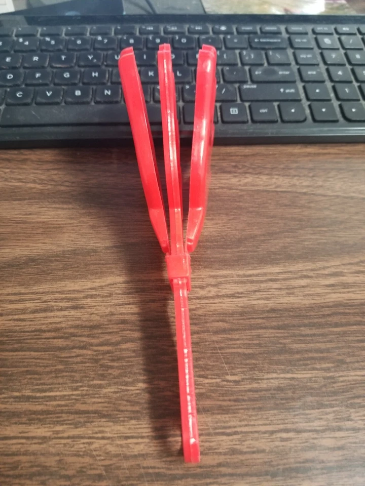 (UNO) BEISTLE 7 1/2" APLAUDEDOR DE MANO ROJO PARA FIESTAS O CELEBRACIÓN DE Nochevieja Foto 2 de 4