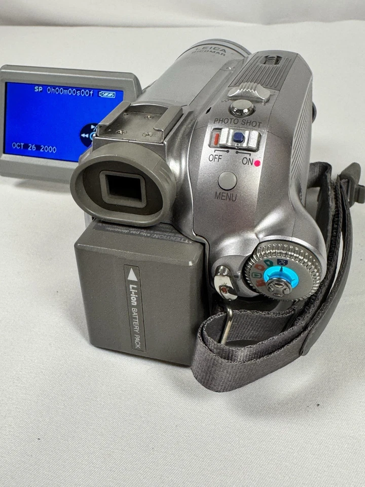 Panasonic PV-GS300 Mini DV Camcorder w/ Accessories And Jeep Carry Case Tested - Image 4 of 4