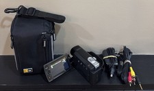 Samsung Camcorder SMX-F40BN SD Flash Memory 65x W/ Battery Case Charger Black