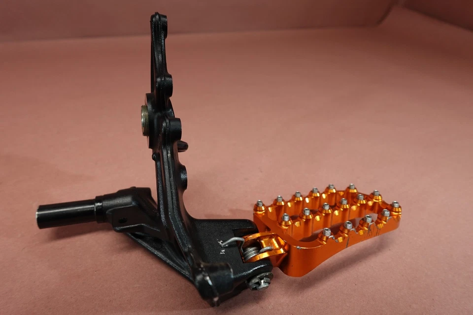 KTM 390 Adventure 2020 20-24 pie delantero derecho montaje de clavija NICECNC Foto 2 de 4