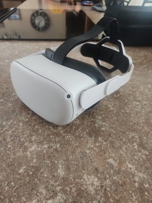 Meta Oculus Quest 2 Standalone VR Headset White with Controllers & Carrying Case