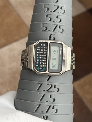 ALBA SEIkO カリキュレーター Y739-5000 デジタル腕時計 SEIKO ALBA CALCULATOR Y739-5000 カリキュレーター - メルカリ