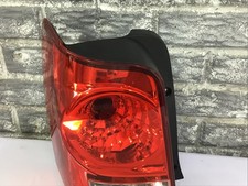 Luz Trasera Izquierda (LH) Para Mazda Tribute EP 2004-2006 (1/2004 A 5/2006) – Recambio Genérico