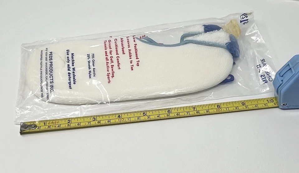 Lote De Colección 3 Peds Mujeres Borla Pom Pom Calcetines Años 80 Película Utilería Talla EE. UU. Talla 8-11 Foto 3 de 4