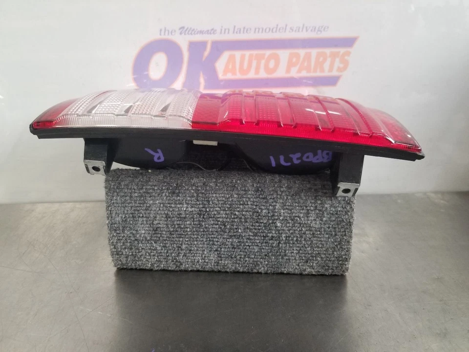 98 1998 LEXUS LX470 CUARTO PANEL MONTADO LUZ TRASERA LUZ PASAJERO DERECHO Foto 3 de 4