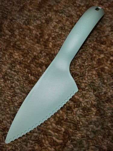 Tupperware Pastry Cake Pie Dessert Knife Cutter Server Mint Green New Serrated - Picture 5 of 9