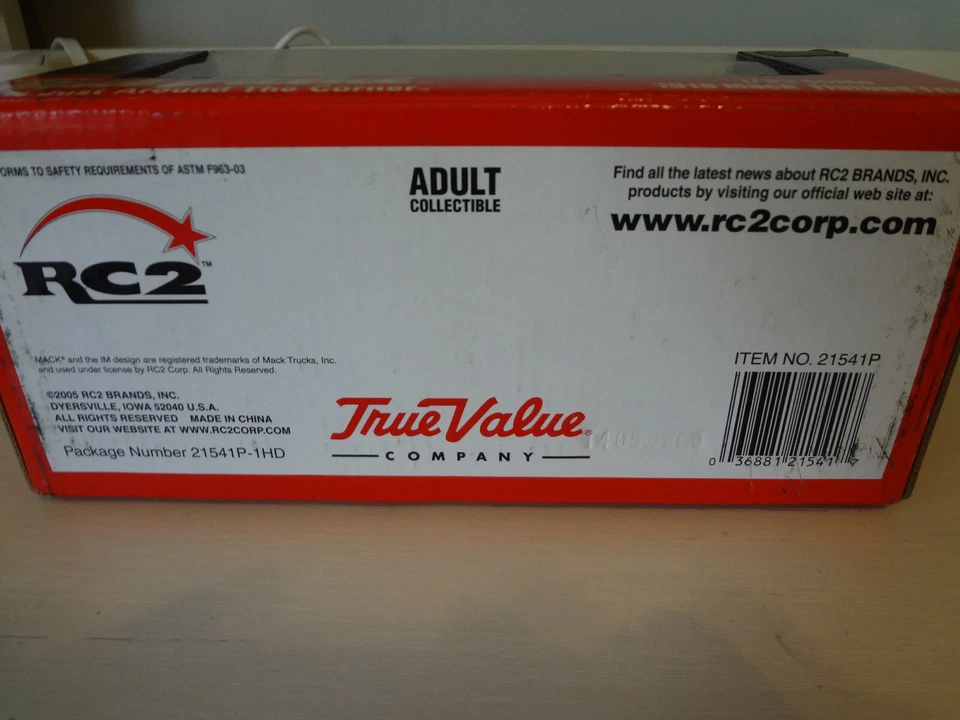 Camión de plataforma plana Mack 1918 Ertl Collectibles TrueValue escala 1/33 Foto 4 de 4