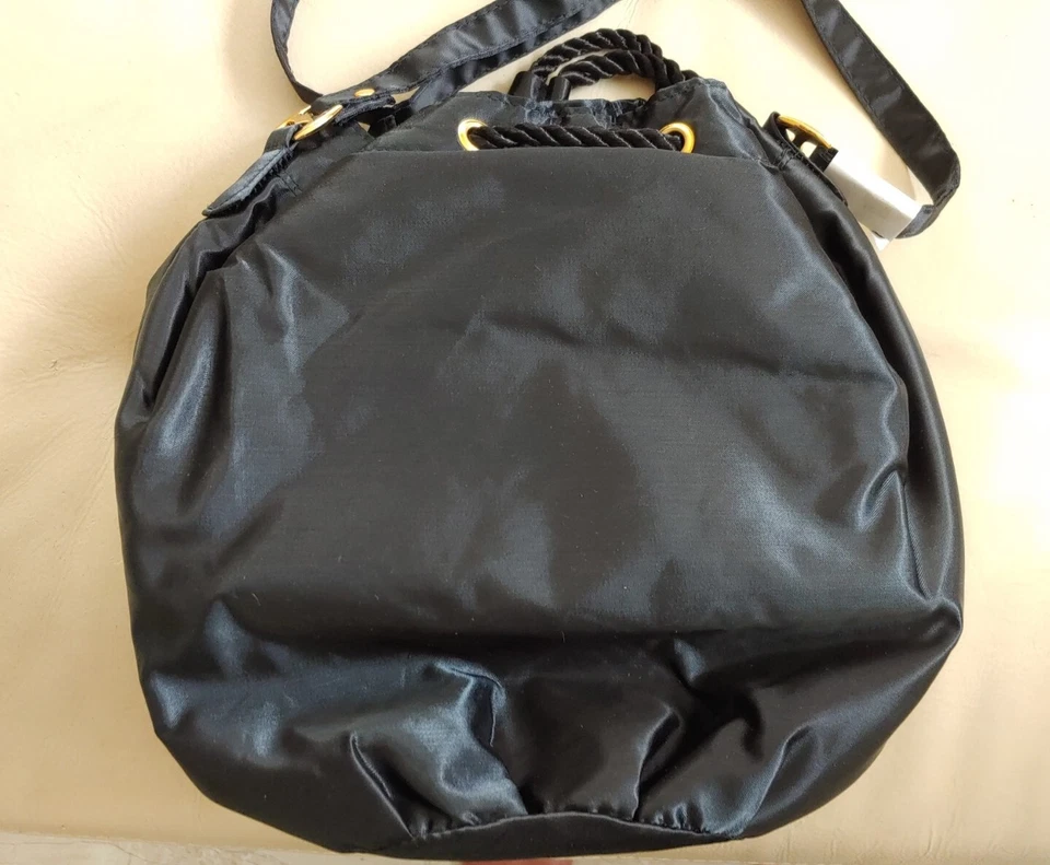 NUEVO SIN ETIQUETAS A J Valenci Cordón Negro Satinado Cartera Escarabajo Floral Libélula Taiwán Foto 4 de 4