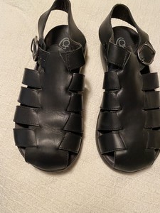 mens black fisherman sandals