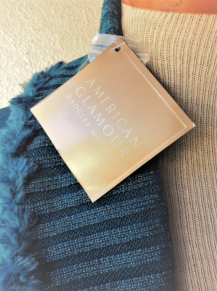 SUÉTER BADGLEY MISCHKA, PUNTO ACANALADO METÁLICO, PIEL SINTÉTICA Y CUELLO CHAL TALLA M Foto 4 de 4