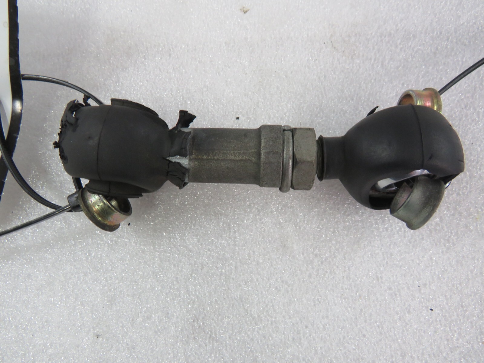 Ferrari 575, 550, 456, RH, Front Drag Link, Ripped Boots, Used, P/N 183831