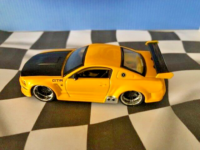 hotwheels DROPSTARS 9台セット Amazon.com: Hot Wheels Toy Cars or Trucks 9-Pack, Set of 9