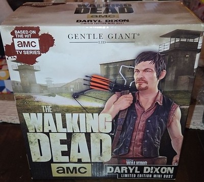 the waking dead daryl dixon gentle giant limited edition 2140 of 4500