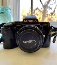 Minolta Maxxum 7000 Vintage 35mm Film Camera – Untested, Sold As-Is