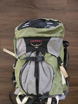 Osprey Luna 70 Backpack Medium for Hiking Camping, Green/Grey.