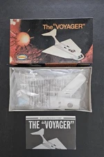MOBIUS  MODEL KIT "THE VOYAGER" FROM FANTASTIC VOYAGE SPACESHIP