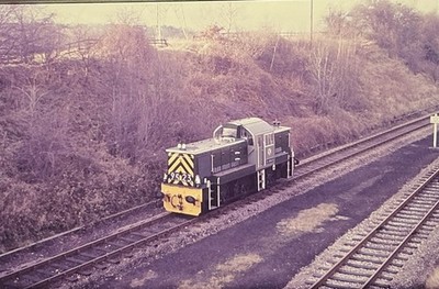 35mm Dia BR Diesellok Typ1, Klasse 14, D9523. In Rothley, 1983 mit Copyright.