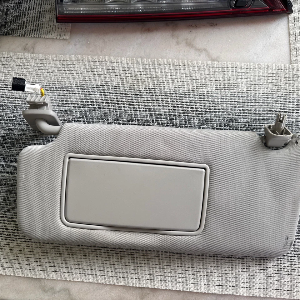 Parasol para conductor Acura TLX 2021-2024 luz única NH882L gris OEM Foto 2 de 4