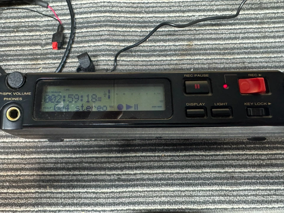 Marantz PMD670 Solid State Recorder  original carry bag - Image 3 of 4