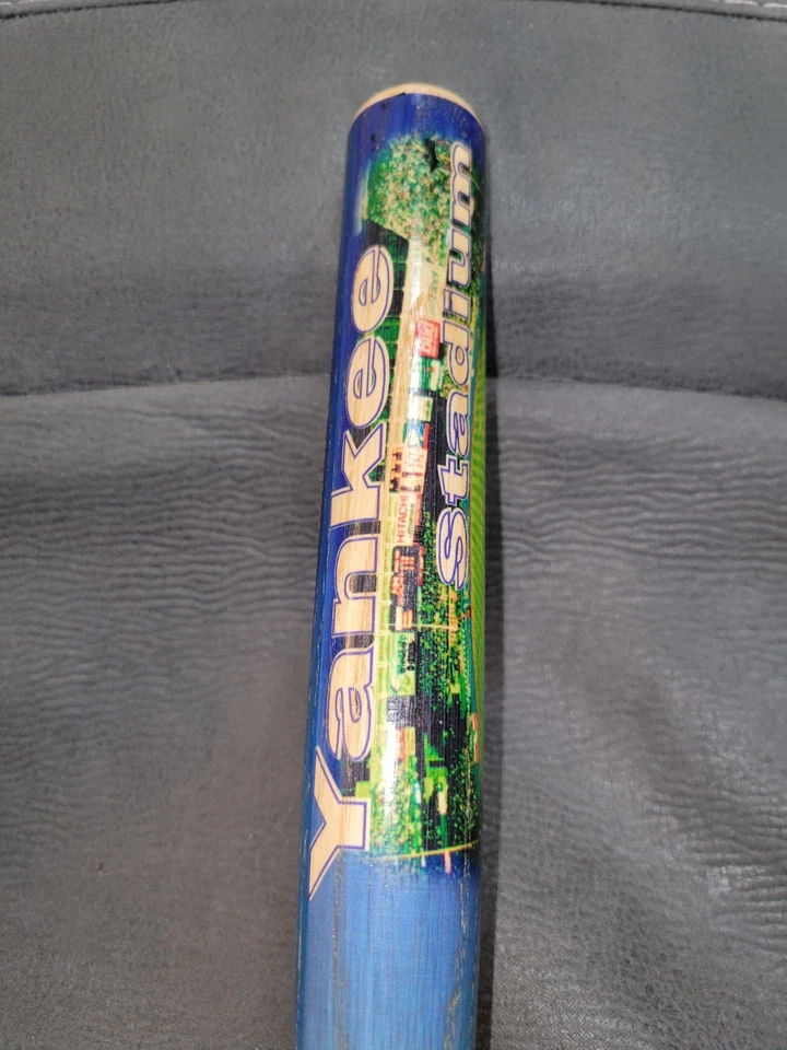 2000 NY METS VS NY YANKEES ORIGINAL WORLD SERIES 18" MINI BASEBALL BAT - Image 2 of 4