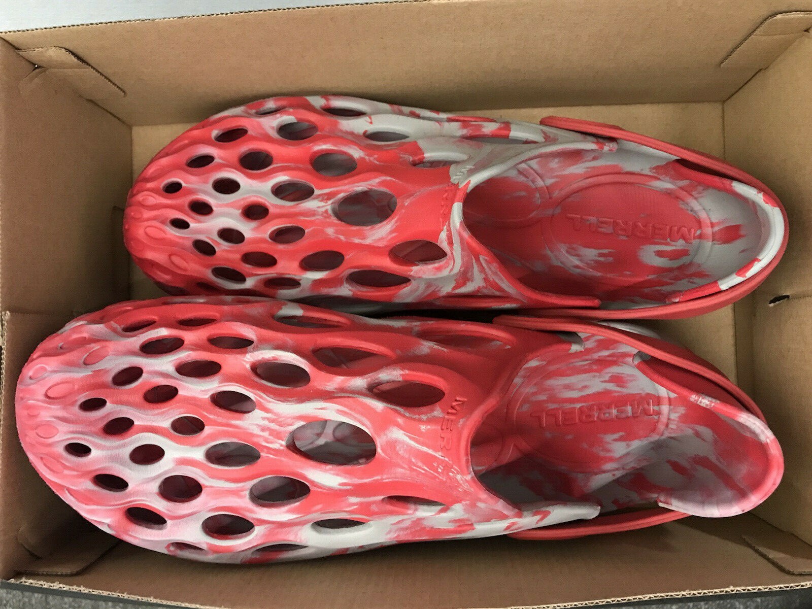 MERRELL HYDRO MOC CHILI ROSSO PALOMA UOMO US 12 SANDALI SLIDE No Coperchio J500023