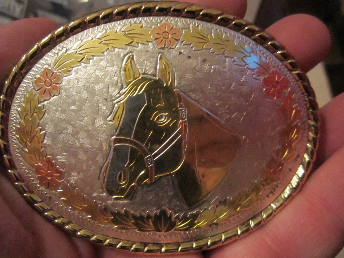 VINTAGE SILVER PLATED HORSE THEME BELT BUCKLE - ROSE AND YELLOW VINTAGE SILVER PLATED HORSE THEME BELT BUCKLE - ROSE AND YELLOW
