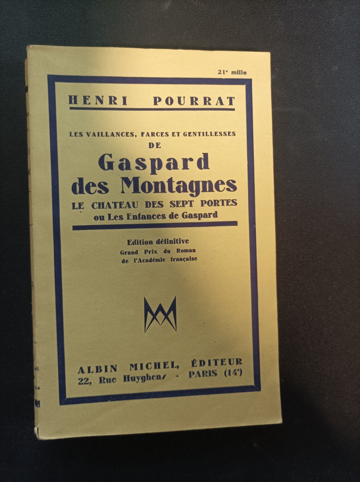 Las Vaillances, Broma Y Cosas Bonitas Gaspard Las Montañas - Cha