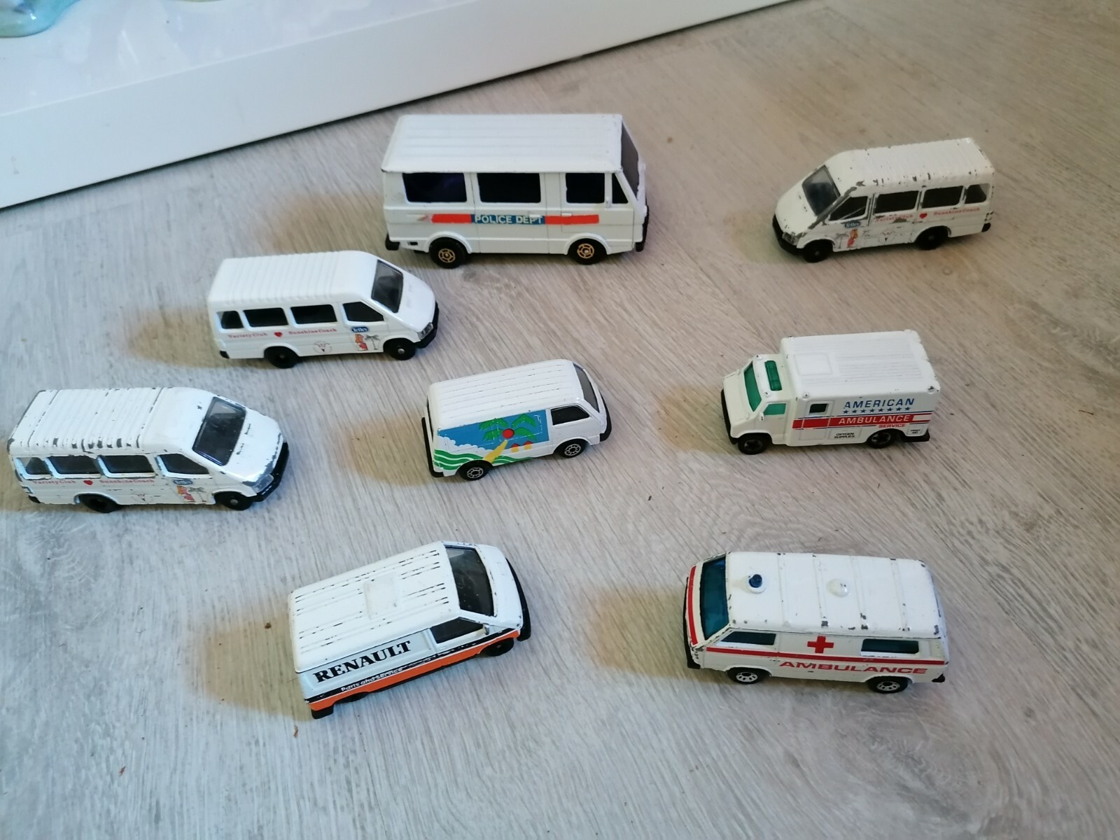 Image 1 - matchbox-cars-and-vans-mixed-lots-1