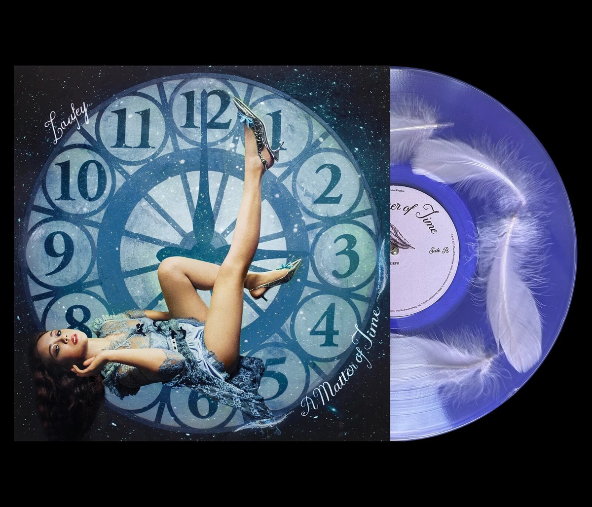 新品 直筆サイン入り Laufey / A Matter of Time A Matter Of Time - Laufey (#5056167181576) - Omega Music
