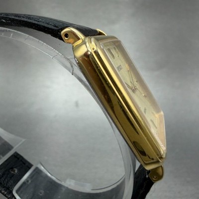 Seiko Spirit Tank Watch Men 26mm Champagne Dial Gold Rectangle