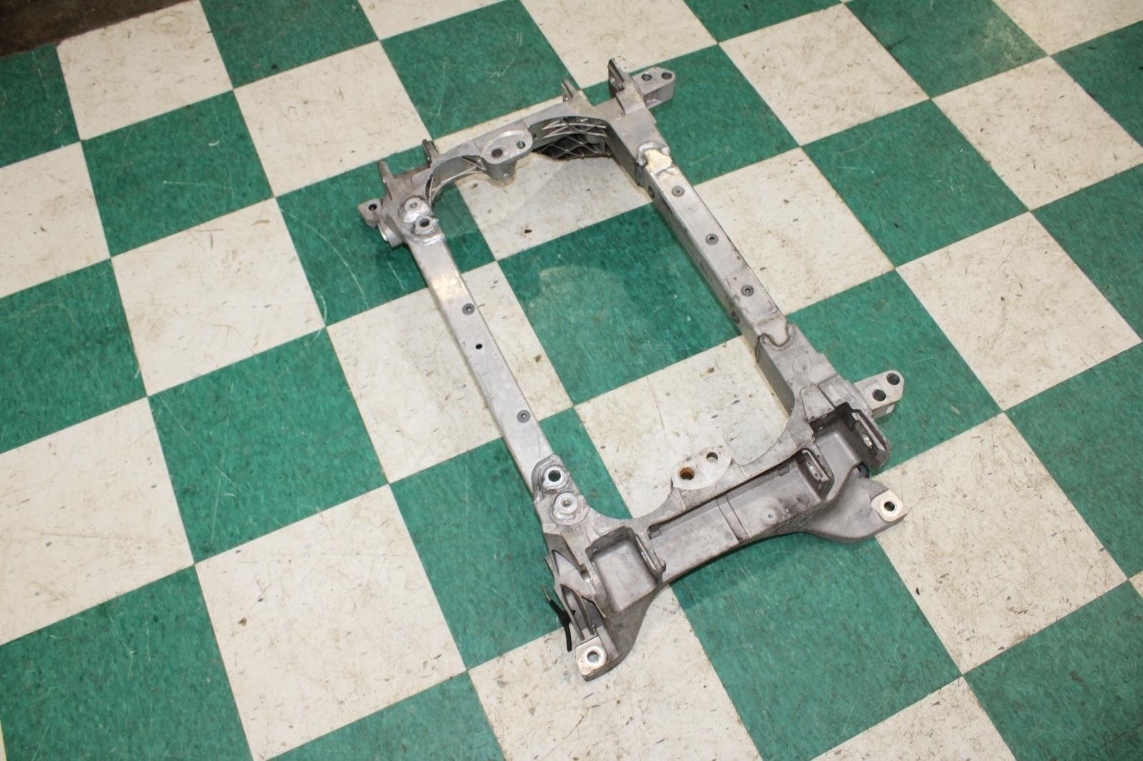 Maserati Ghibli 2014-2021 Front Engine mount
