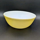 Vintage Pyrex Primary Color #404 -4 QT Yellow Mixing Nesting Bowl