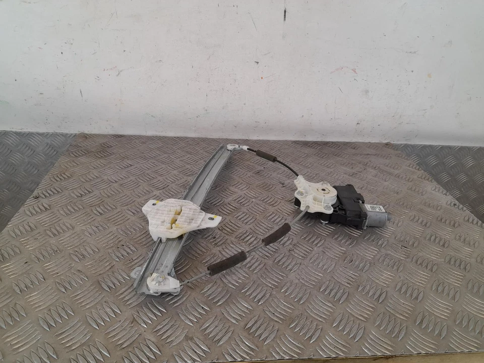 HYUNDAI I20 Mk2 2015-2020 Right Drivers O/S Front Window Regulator 82402C8020 - Image 2 of 4