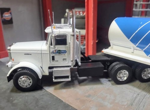 FREIGHTLINER FL C 120 64 T (1977) Cryoro, American Truck, Altaya, Diecast, 1:43 - Picture 4 of 8