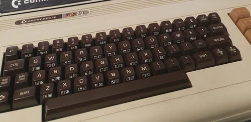 Ur Commodore VC20 Eurostile Serial WGA48050 Keyboard VIC 20 Rare Tested Working