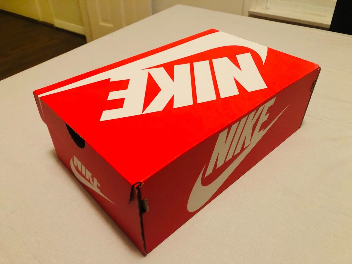 Empty Box Nike  Zoom Vomero 5 W 7.5 or M 6 - Vast Grey - BV1358 001 — product photo 1 of 3