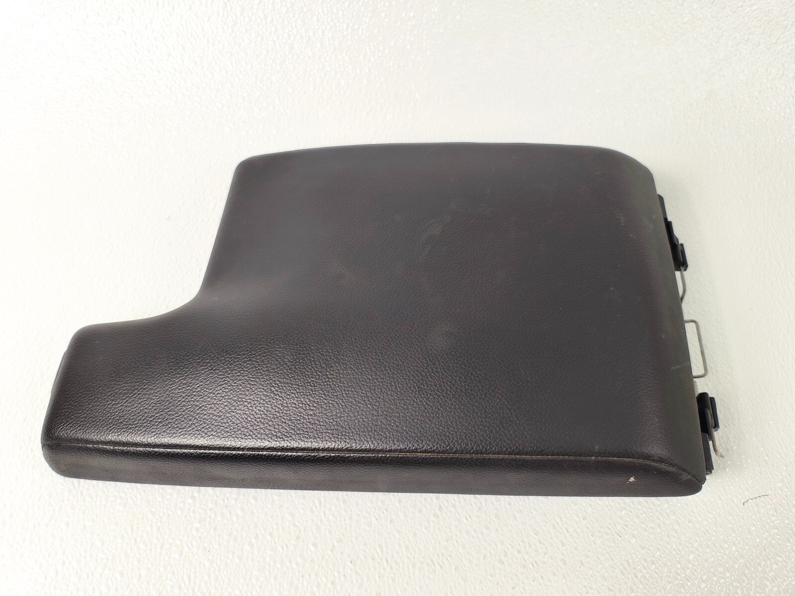 17-19 JUGUAR XE CENTER CONSOLE ARMREST ARM REST STORAGE LID COVER PANEL OEM