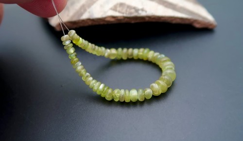 STUNNING CATS EYE CHRYSOBERYL BEADS - BEAUTIFUL ORGANIC COLOR AND GLOW 21.25cts - Video 1 of 1