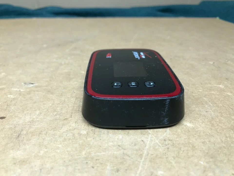 Pantech Verizon Jetpack 4G LTE Mobile Hotspot - Image 3 of 4