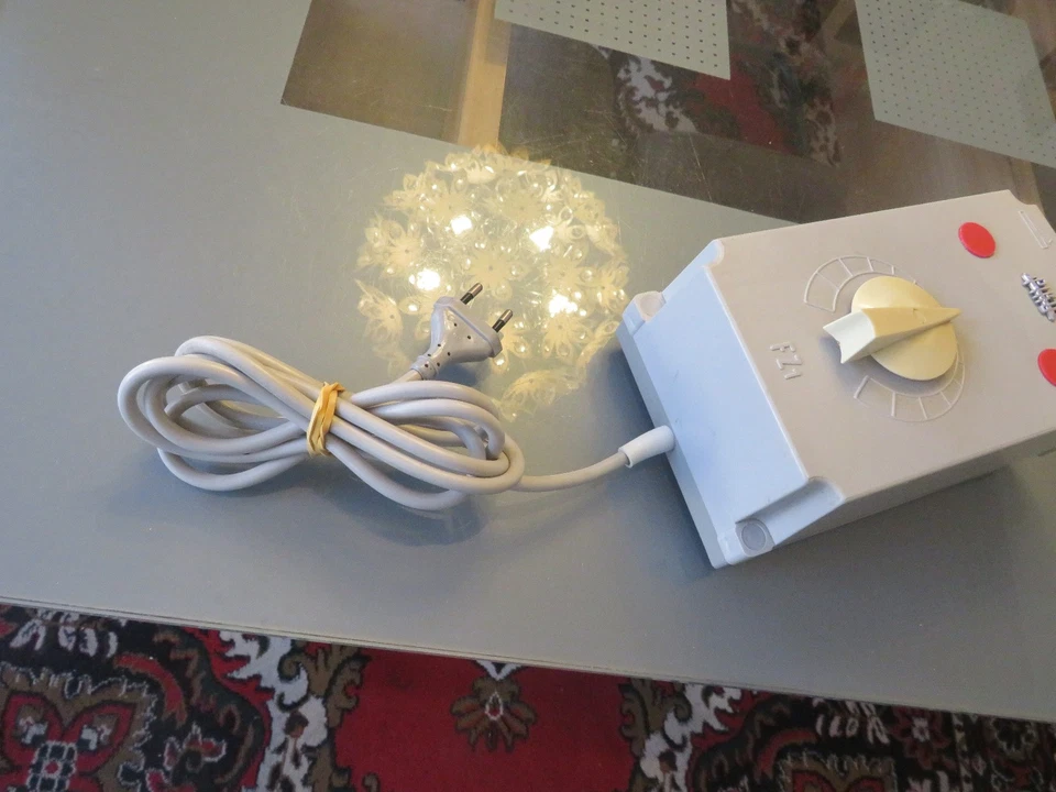 DDR Fahr- / Zubehörtrafo FZ 1 von Piko so gut wie Neu noch - Bild 4 von 4